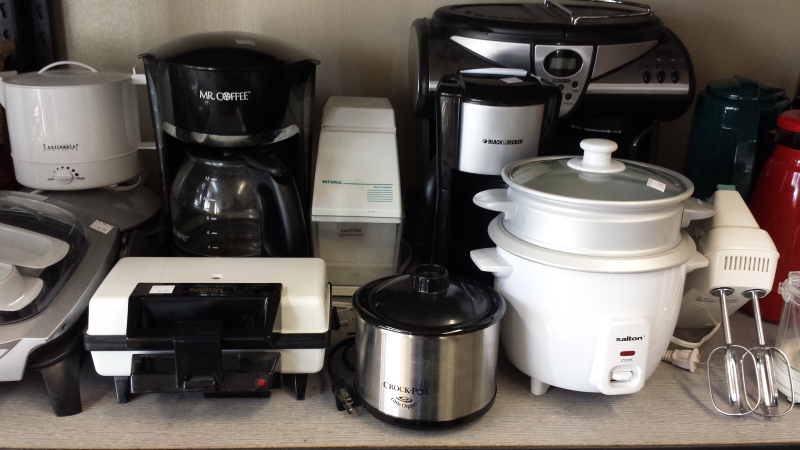Appliances 7 Things College Students Should Buy at Thrift Stores